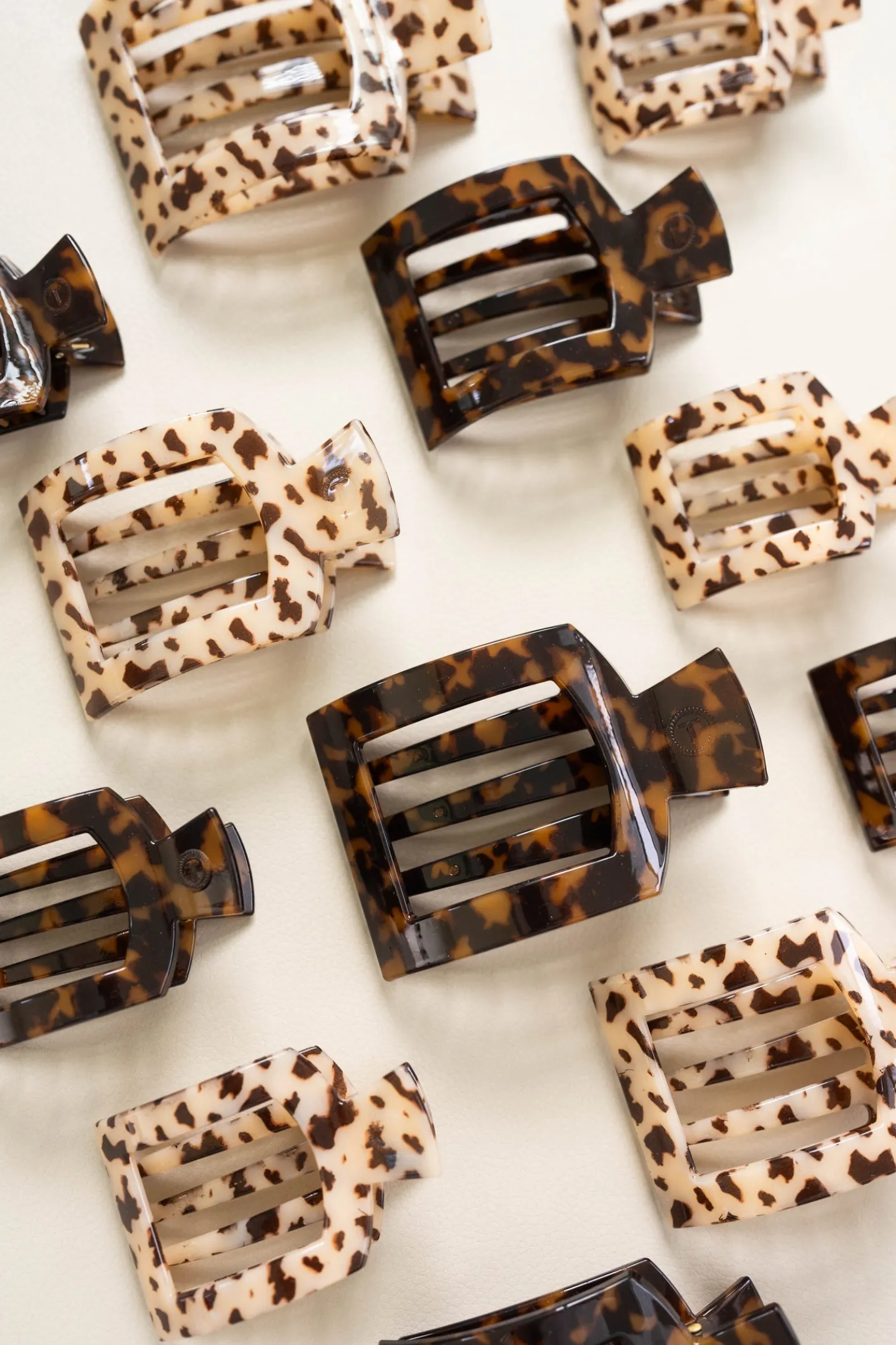 Blonde Tortoise Medium Flat Square Hair Clip