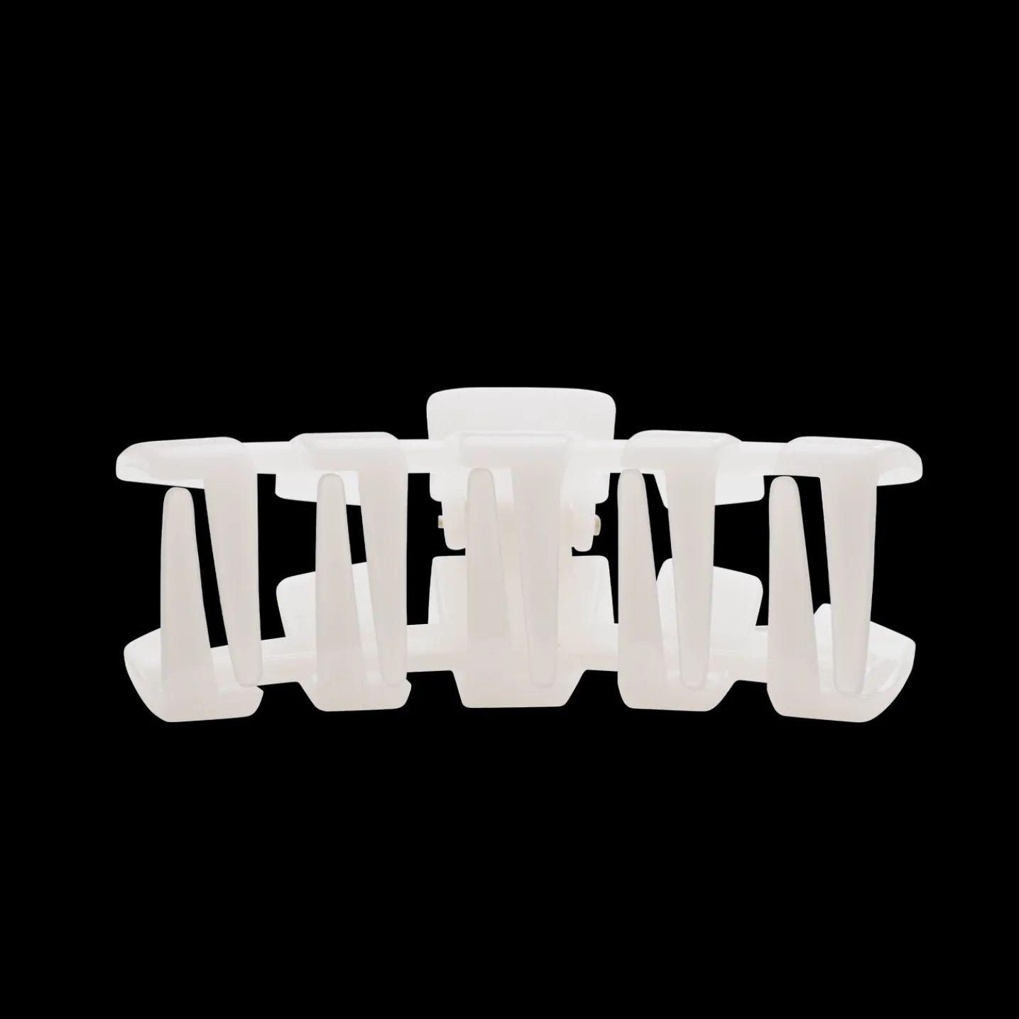 Classic Coconut White Medium Claw Hair Clip