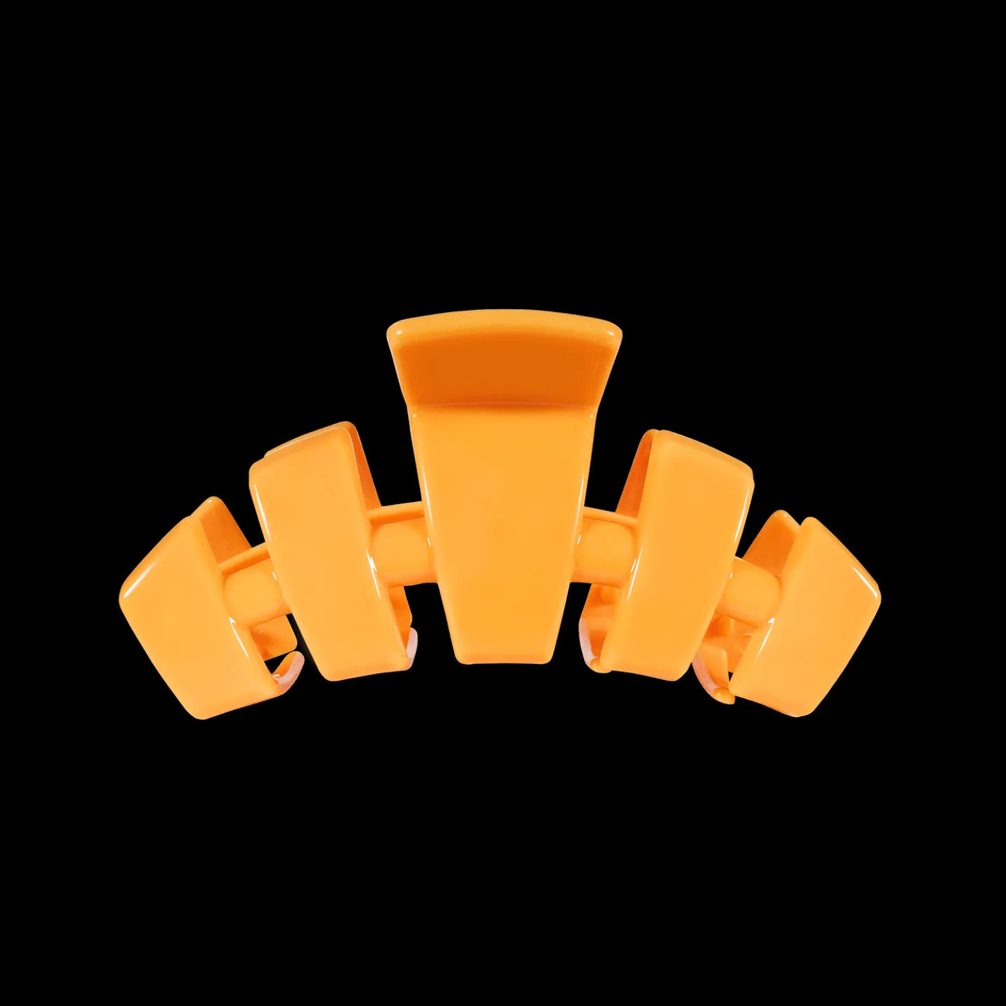 Classic Mango for it! Small Claw Hair Clip