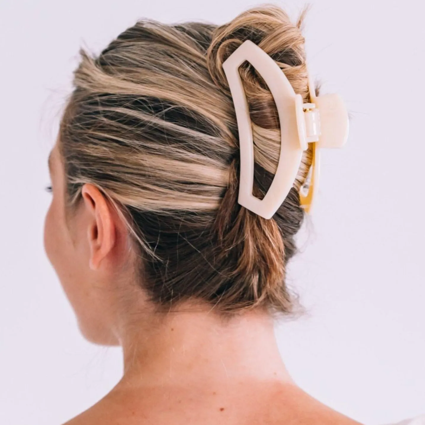 Open Almond Beige Large Claw Hair Clip