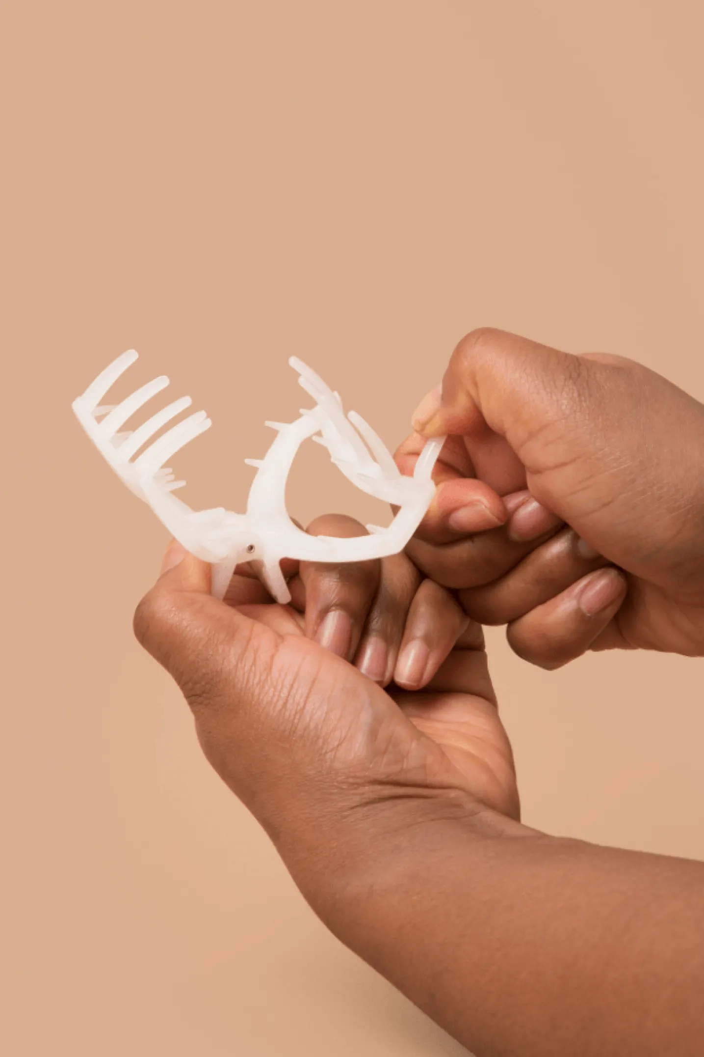 Open Coconut White Medium Claw Hair Clip