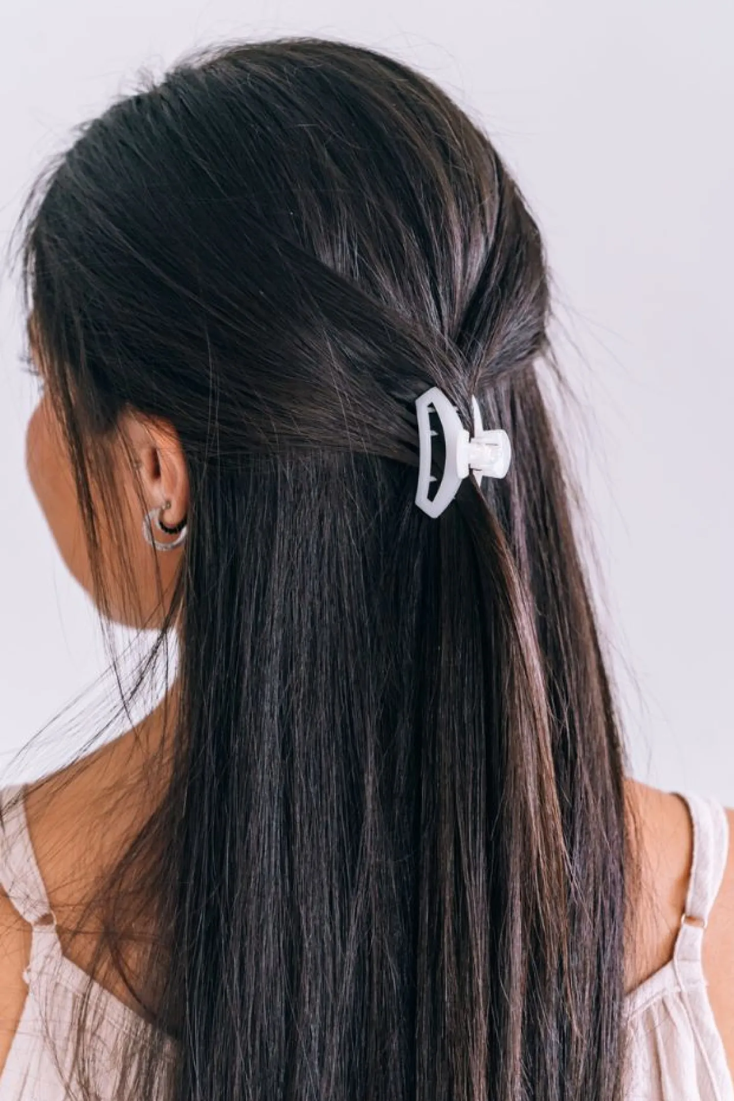 Open Coconut White Tiny Claw Hair Clip