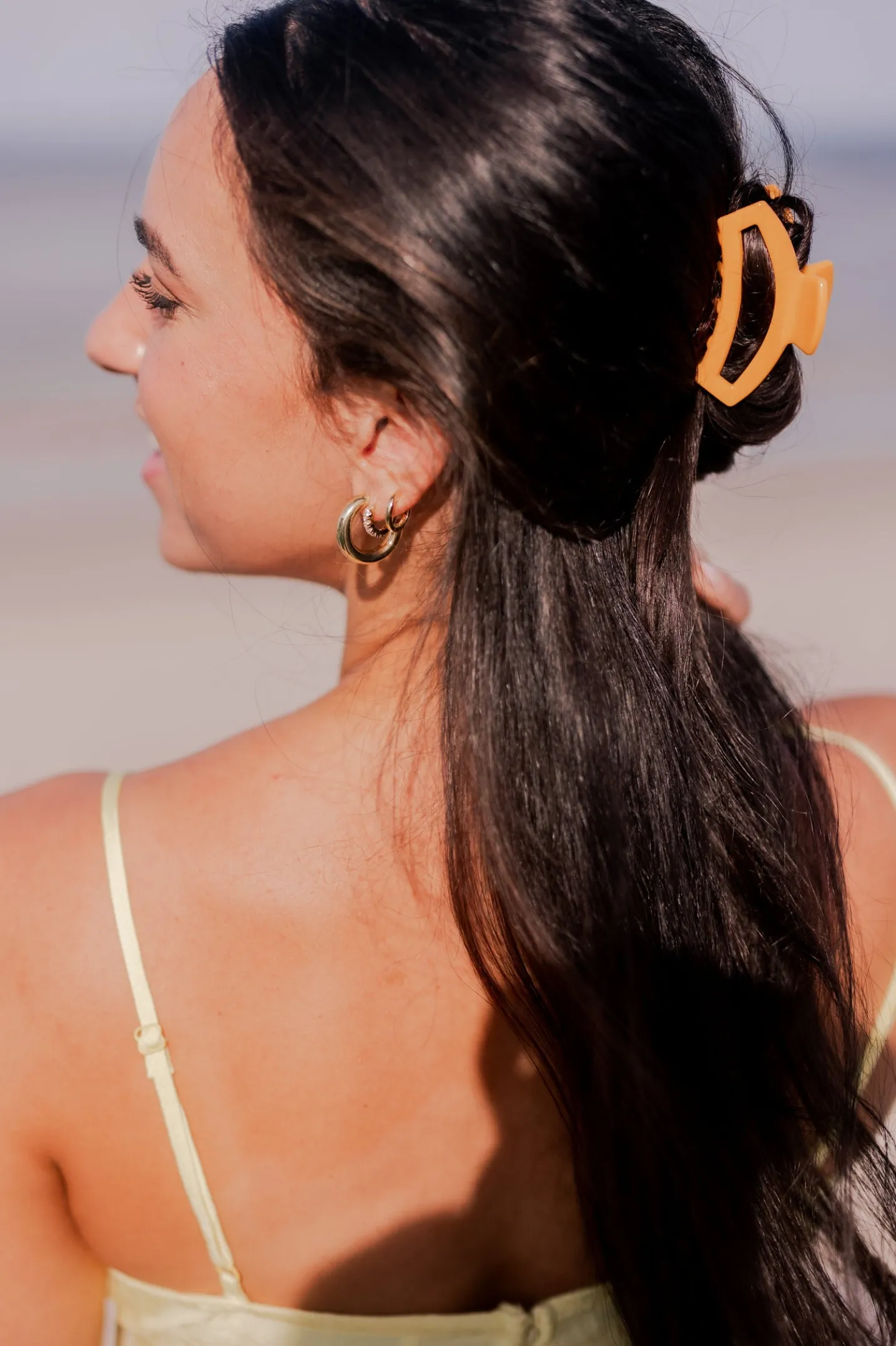 Open Mango for it! Small Claw Hair Clip