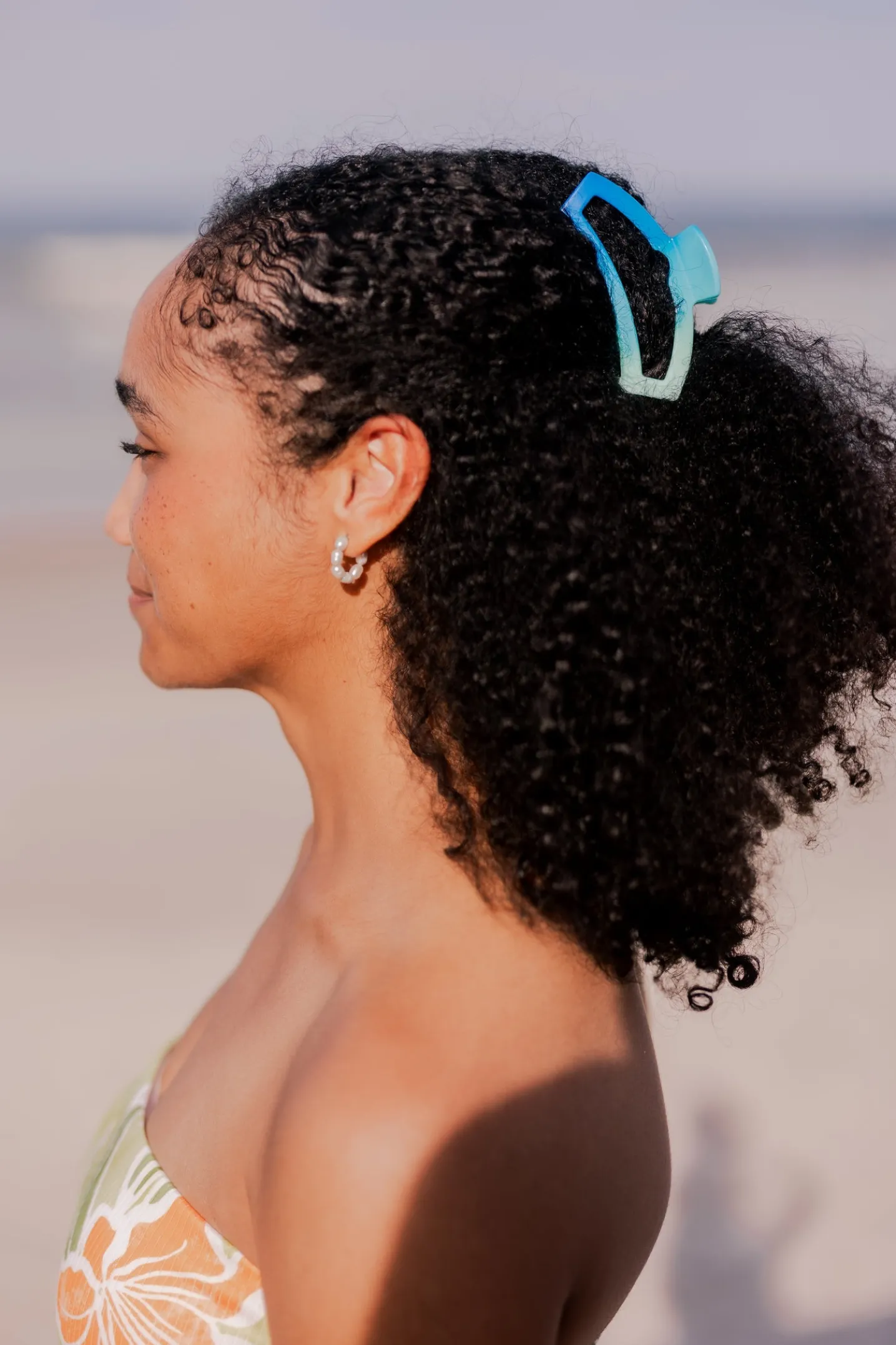 Open Poolside Medium Claw Hair Clip