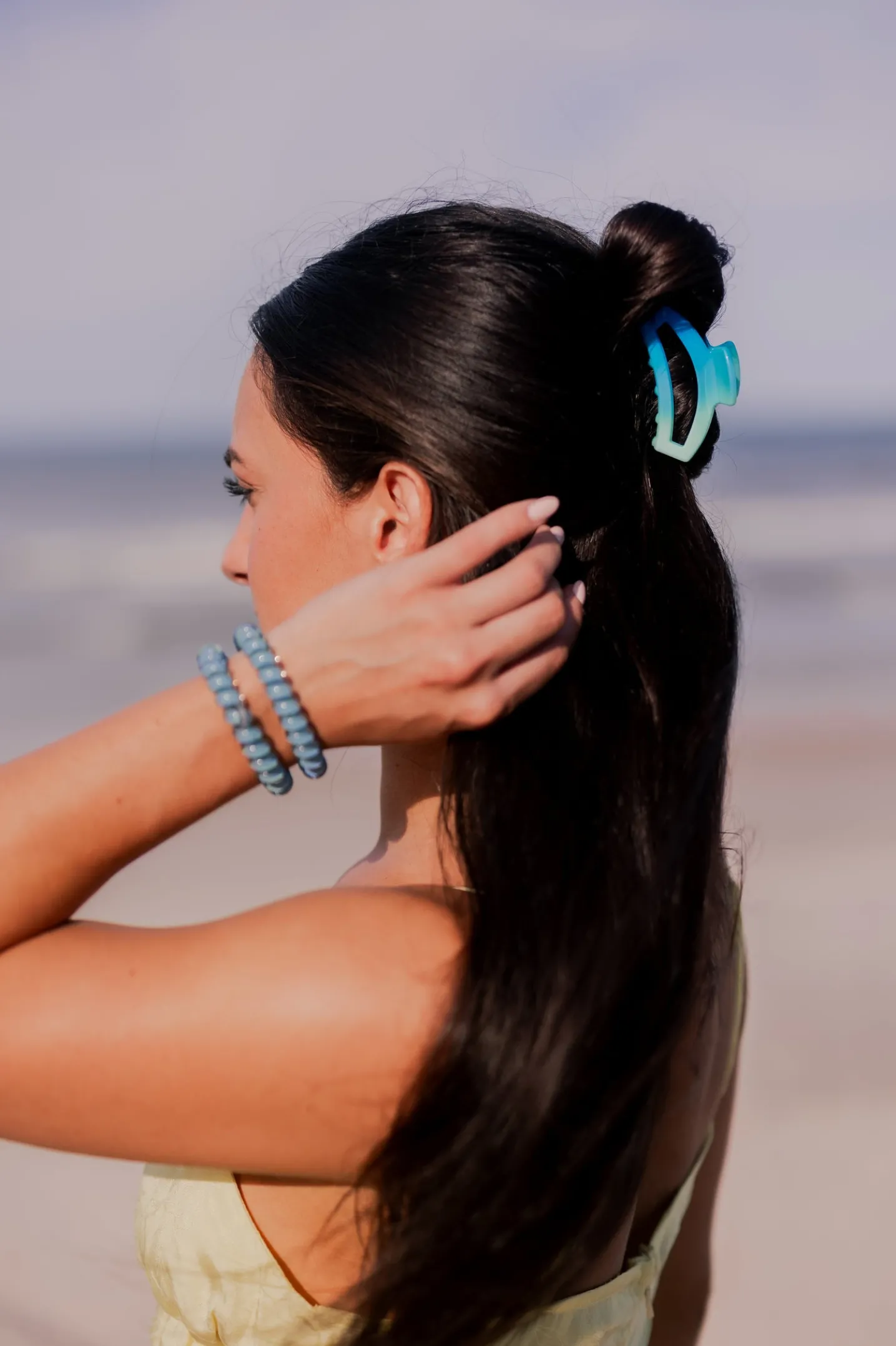 Open Poolside Small Claw Hair Clip