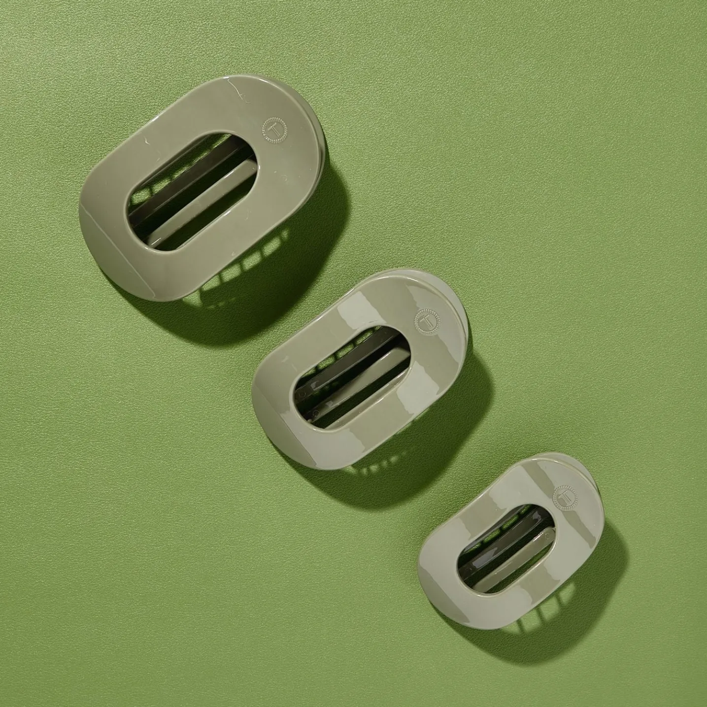 Sage It Ain't So Small Flat Round Hair Clip