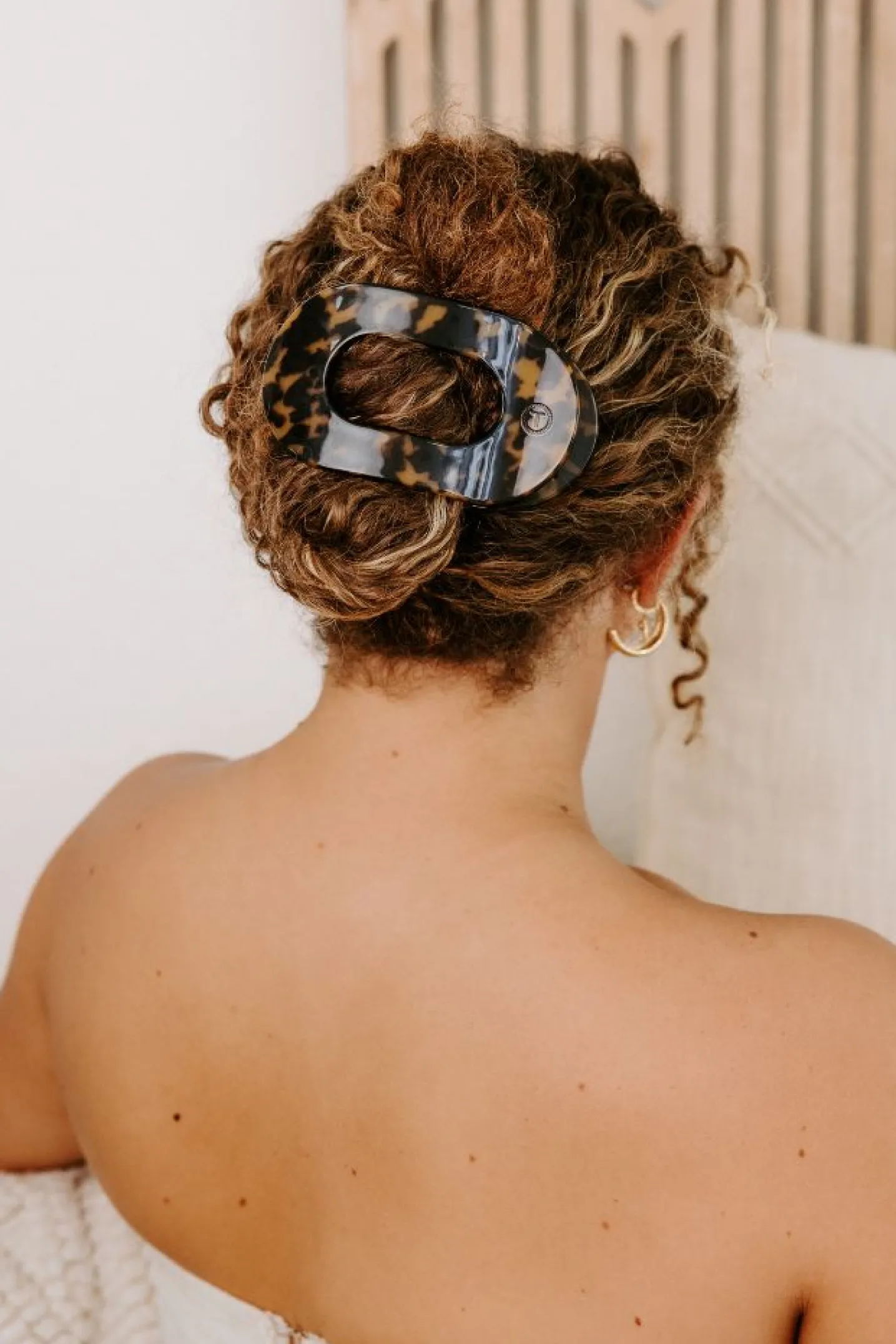 Tortoise Large Flat Round Hair Clip