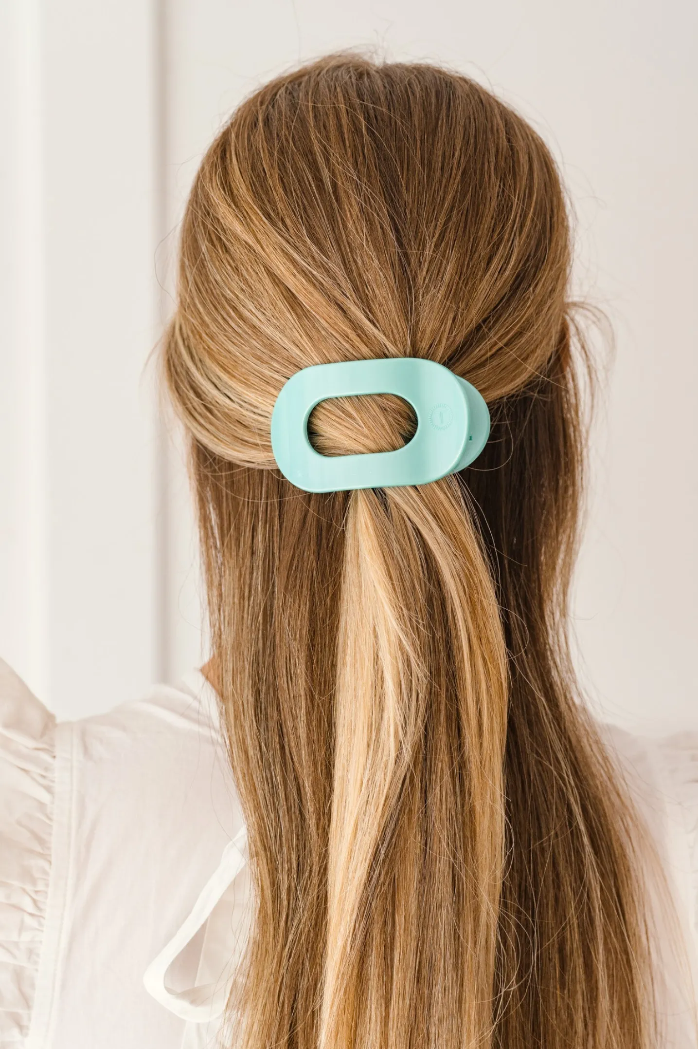 Totally Turquoise Small Flat Round Hair Clip